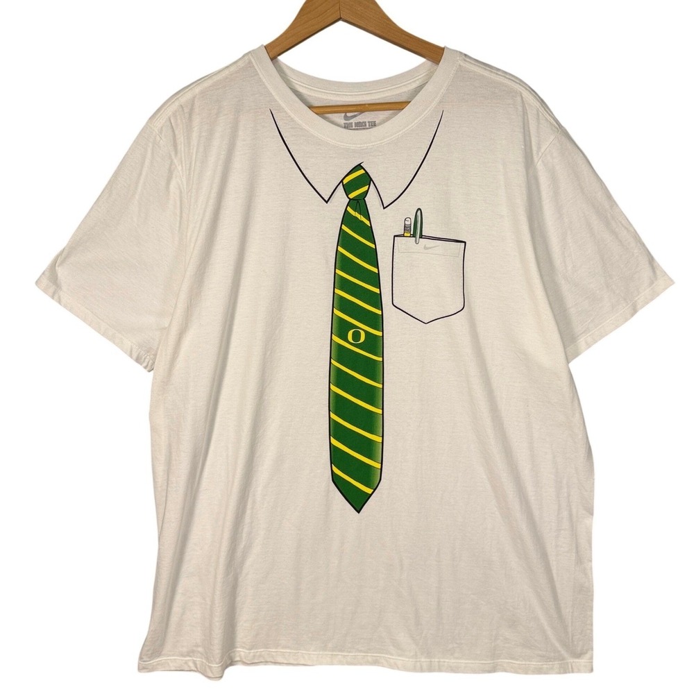 Nike Oregon Ducks T-Shirt Mens XXL White Tie Graphic Athletic Cut Cotton Sporty